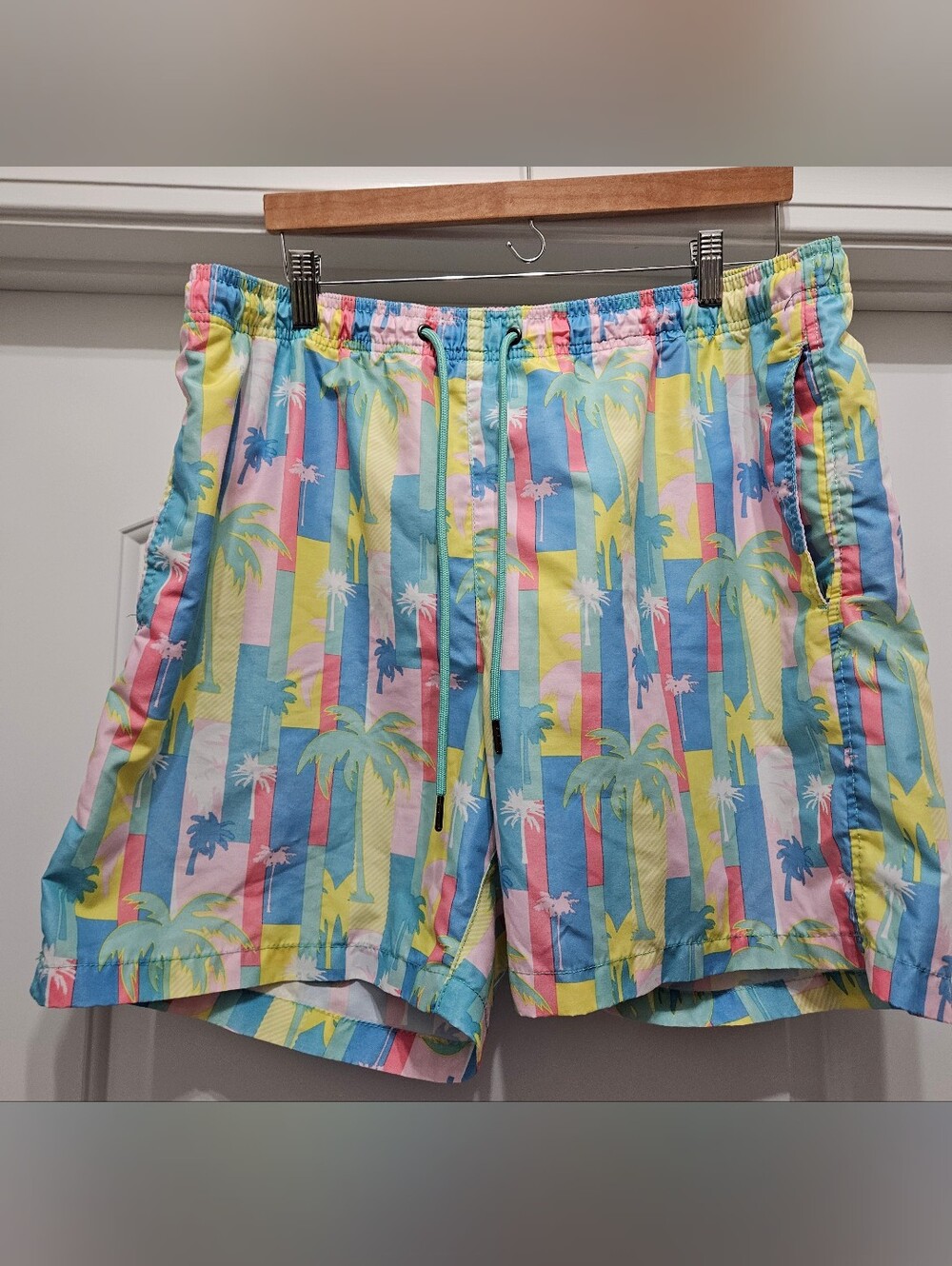 Men's Pastel Palm-Print Swim Trunks - Multicolor
